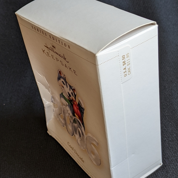 Hallmark Cool Decade 2006 Ornament - Picture 12 of 14